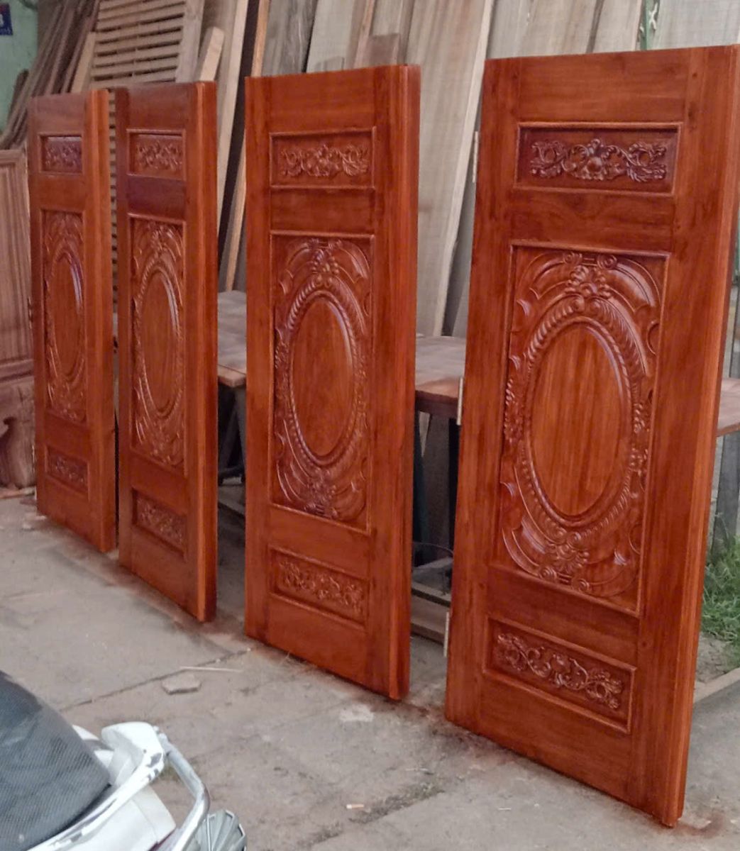 Cửa Chính Diện Nhà Ở
